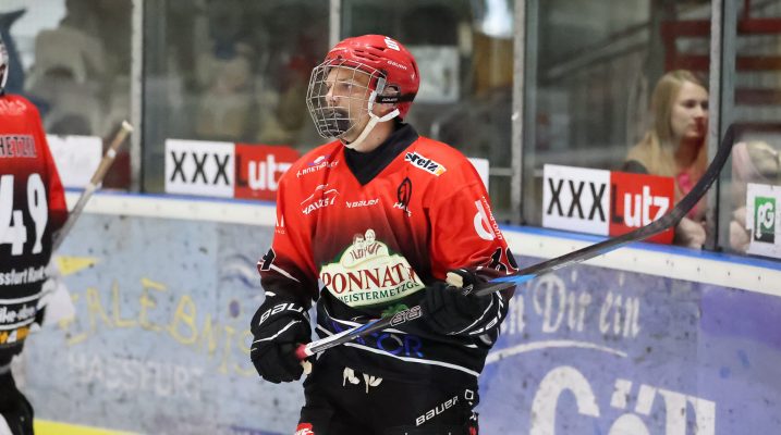 Kapitän Christian Dietrich glaubt fest an einem weiteren Sieg seiner Haßfurt Hawks am Freitagabend (20 Uhr) gegen den EV Germering in dessen Polarium. Dann wäre der Halbfinal-Einzug perfekt. Sollten die Haßfurter Puckjäger jedoch verlieren, wäre das entscheidende Duell am Sonntagabend (18.30 Uhr) wieder im Eistadion Am Großen Anger.